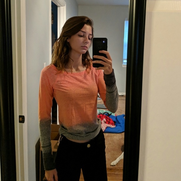 Long Sleeve AEO Gradient Shirt - Picture 2 of 2